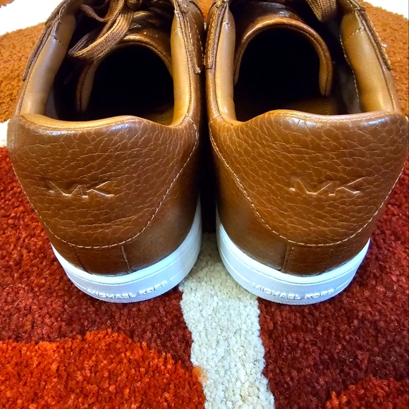 Mens Michael Kors shoes - Picture 2 of 4